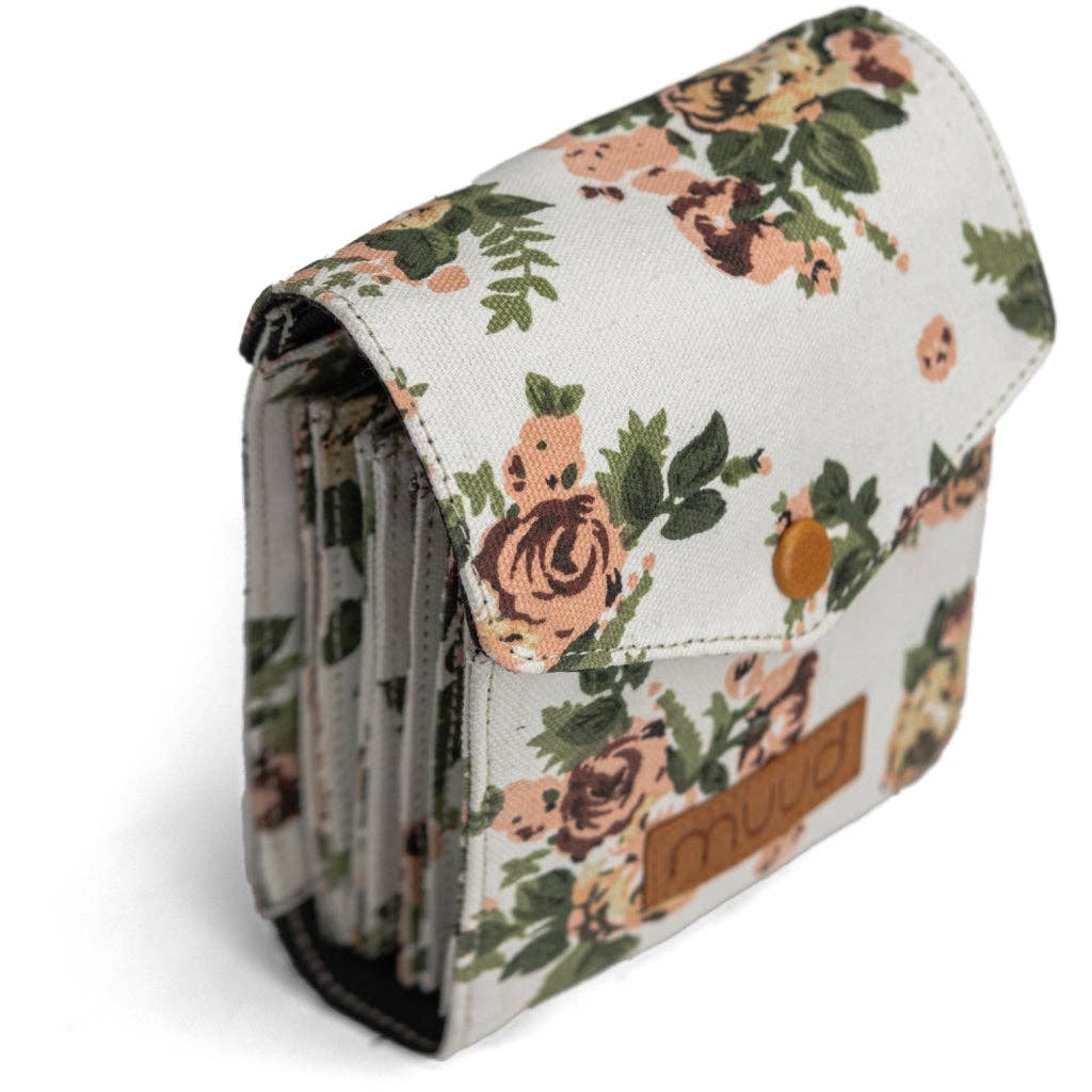 muud Betina Needle Case
