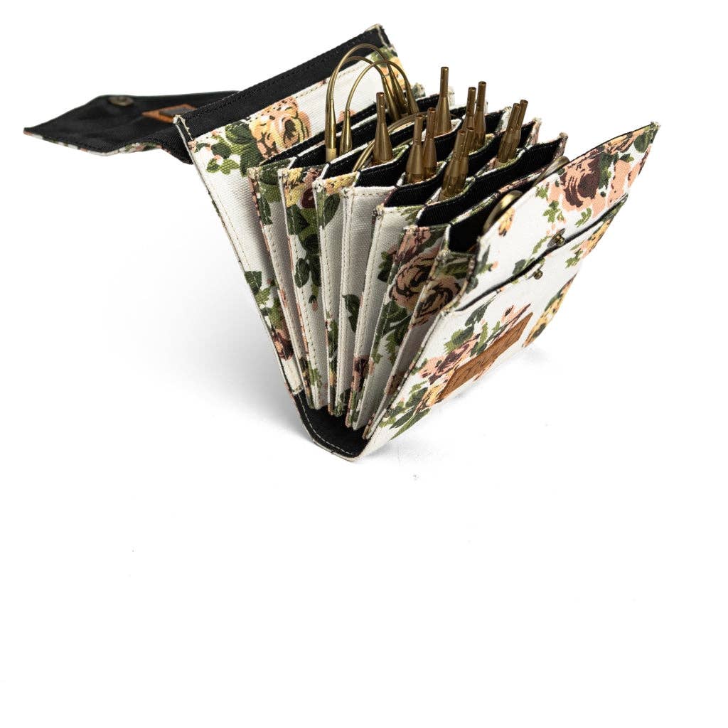 muud Betina Needle Case