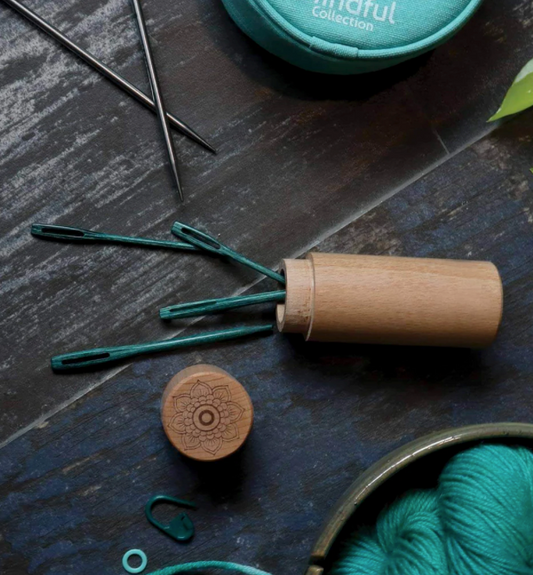 MINDFUL TEAL WOODEN DARNING NEEDLES IN BEECH WOOD CONTAINER