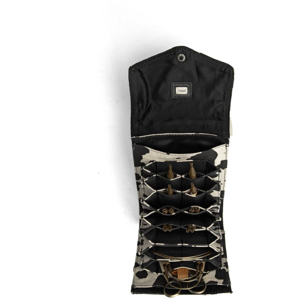muud Betina Needle Case