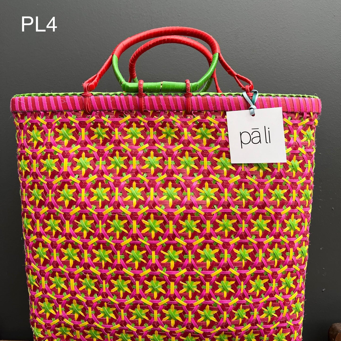 Pali Passionfruit & Market Baskets